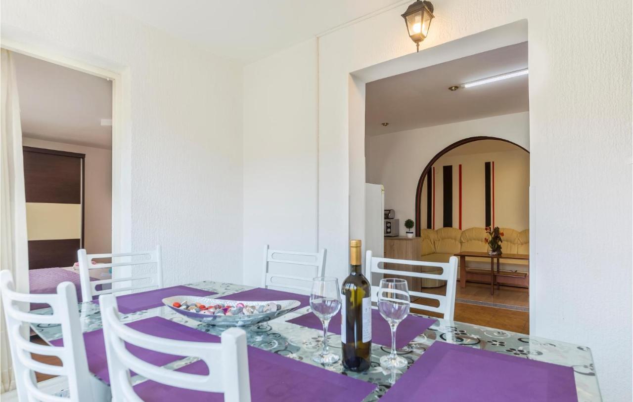 Nice Apartment In Pula With Kitchen المظهر الخارجي الصورة