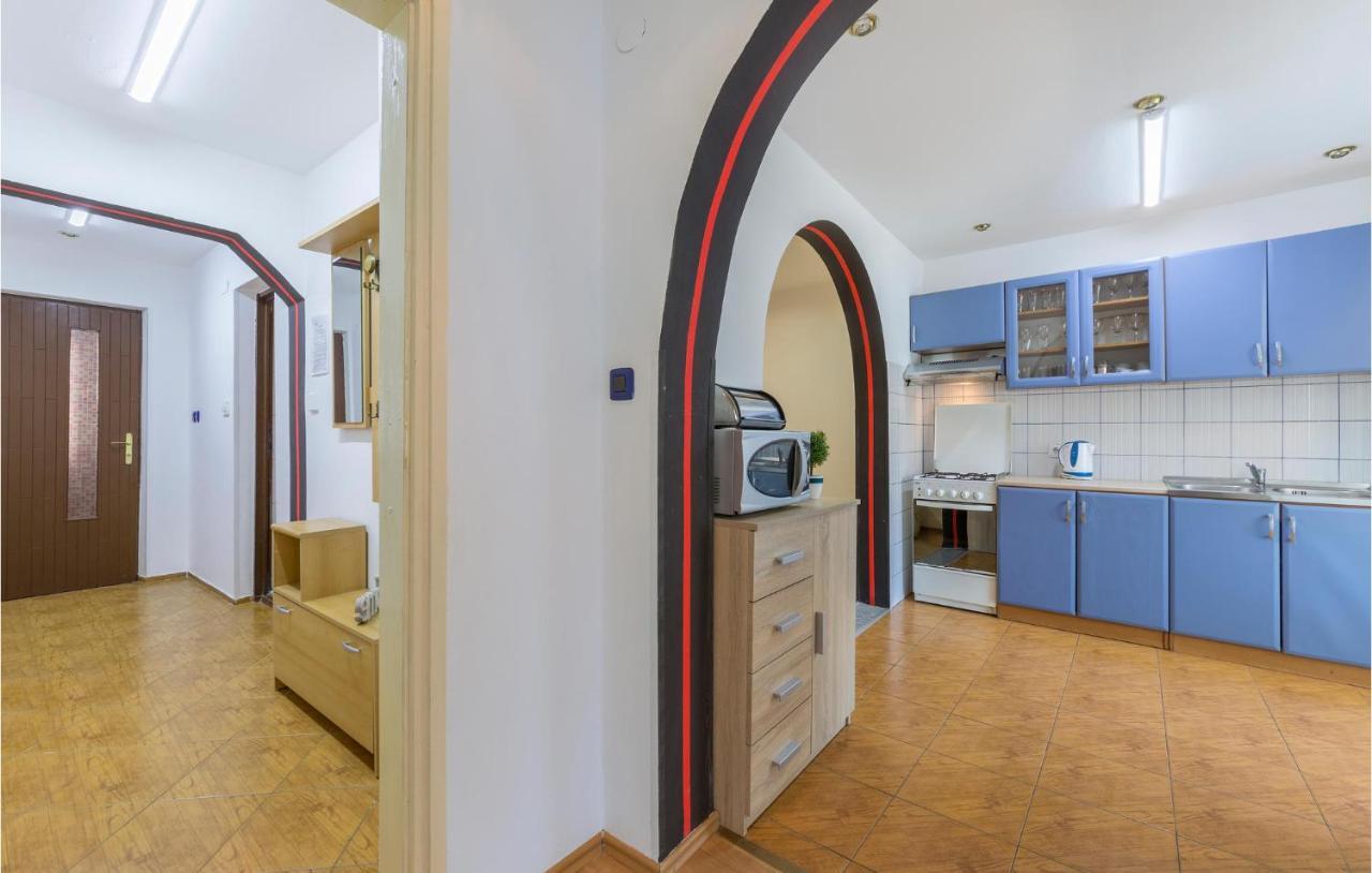 Nice Apartment In Pula With Kitchen المظهر الخارجي الصورة